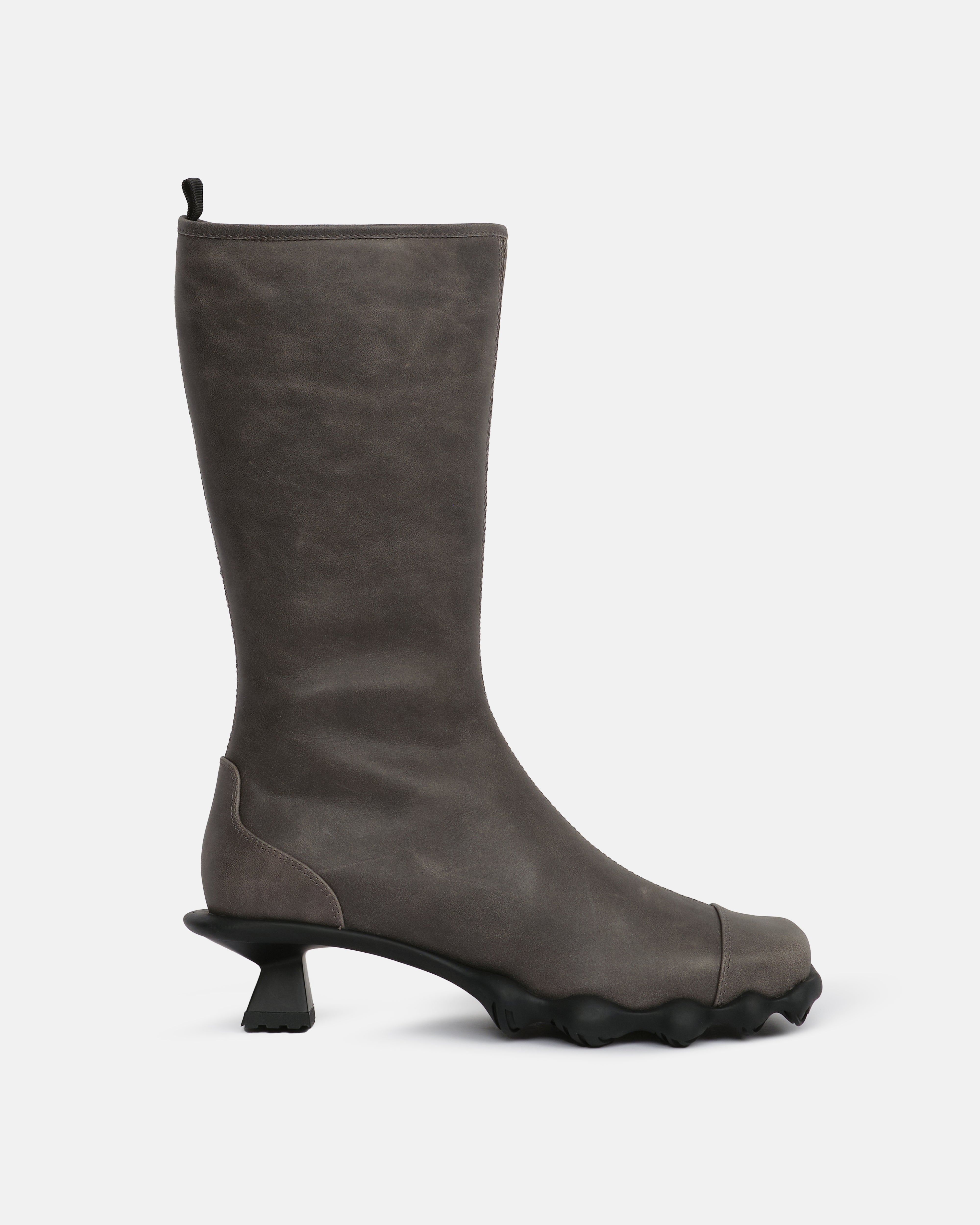 dirt RANGE BOOTS スポーティロングブーツ　レザー Dirt Range Boots in Black | REVOLVE